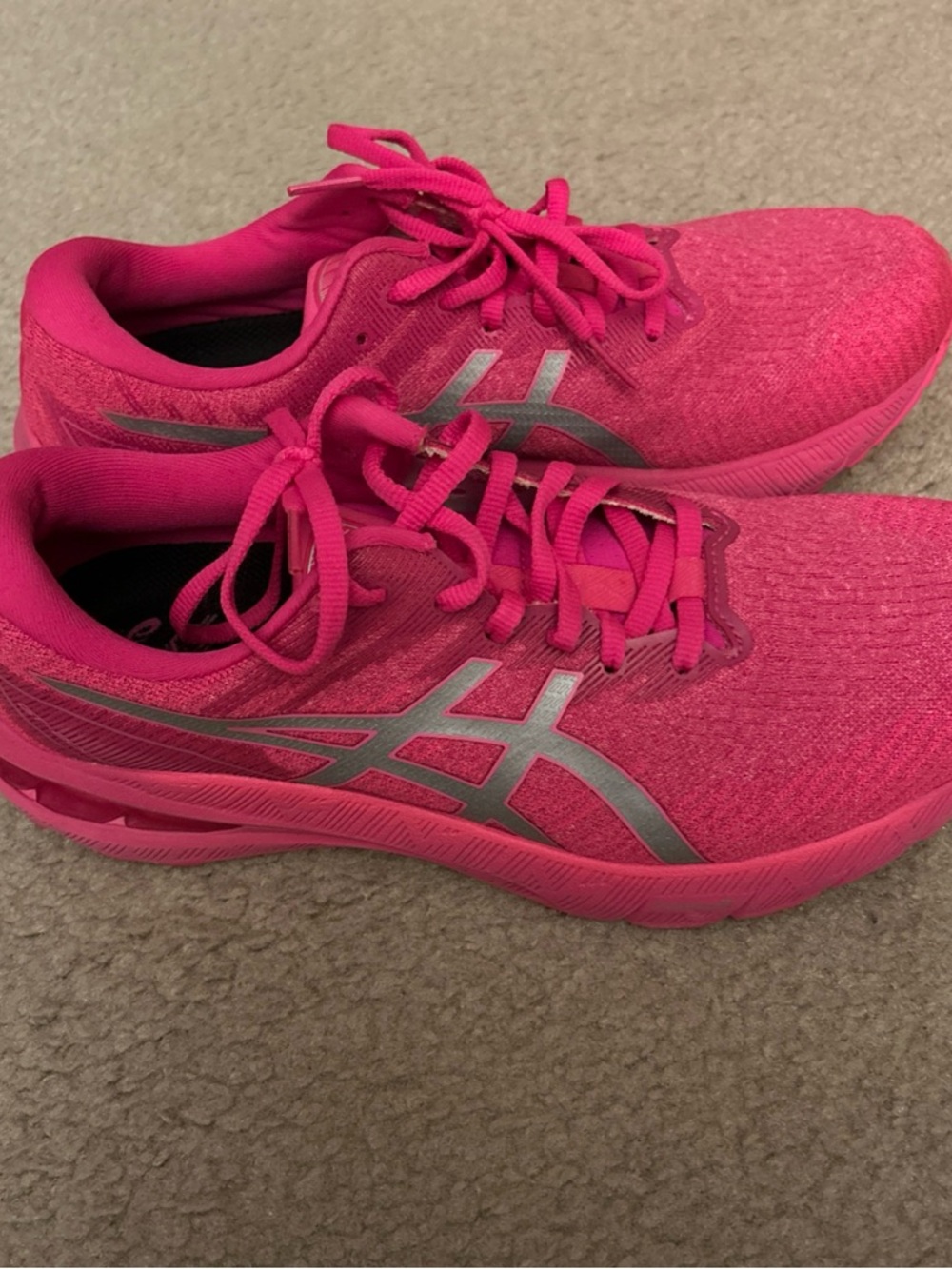ASICS GT 2000 Women's Hot Pink Athletic Running Shoes